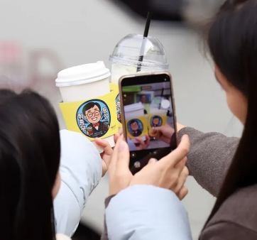 &quot;문체부 커&#39;휘&#39;프린스 1호점 오픈&quot;, 직원 커피차 이벤트 관련사진2 보기