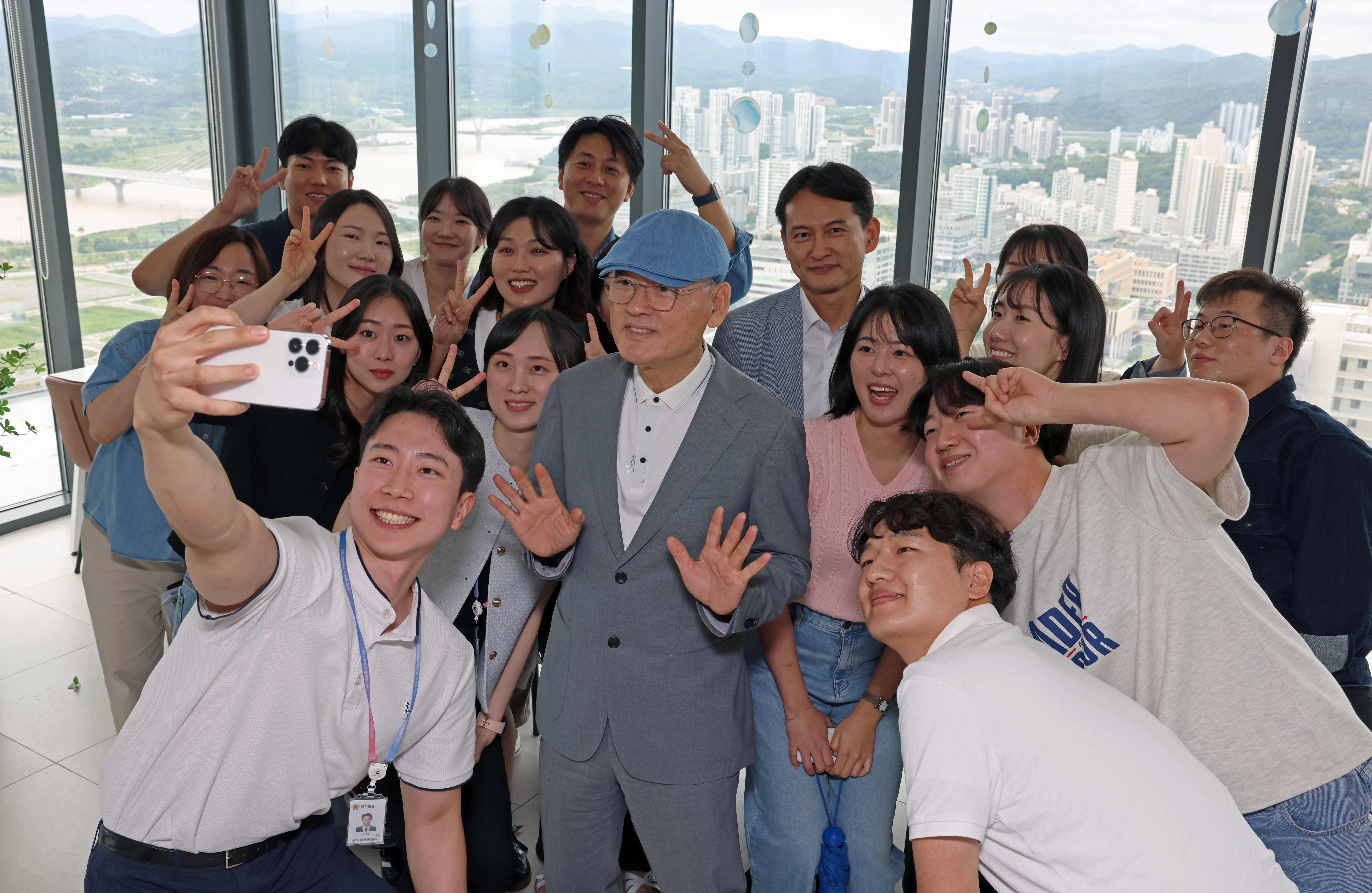 '맑은 눈의 엠지(MZ)'에게 직접 듣는다! 장관님과의 혁신간담회 개최('24.7.) 관련사진1